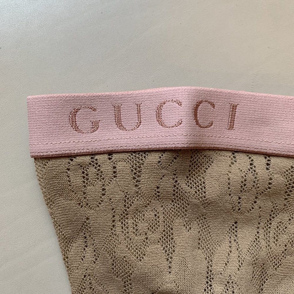 Gucci GG Floral Lace Socks in Tan - Picture 3 of 6